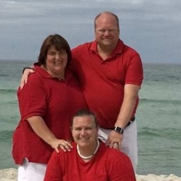 Meet your Posher, Julie - Picture 1 of 1